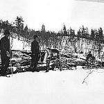 Timber workers near Sammetti.jpg